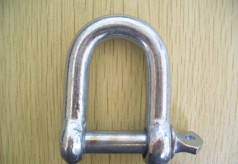 锚链附件卸扣的实物图